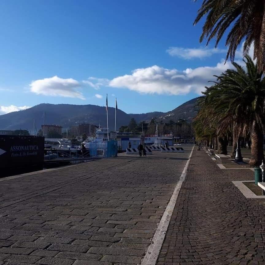 Appartamento Monolocale Marola La Spezia Esterno foto