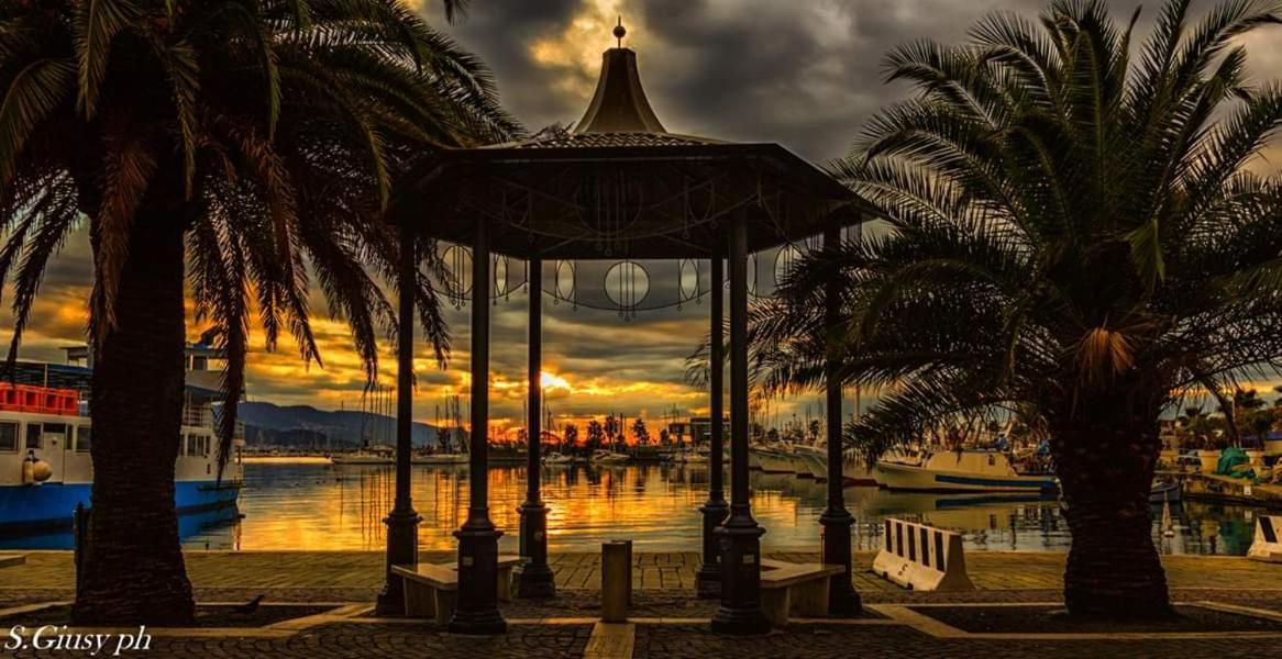 Appartamento Monolocale Marola La Spezia Esterno foto