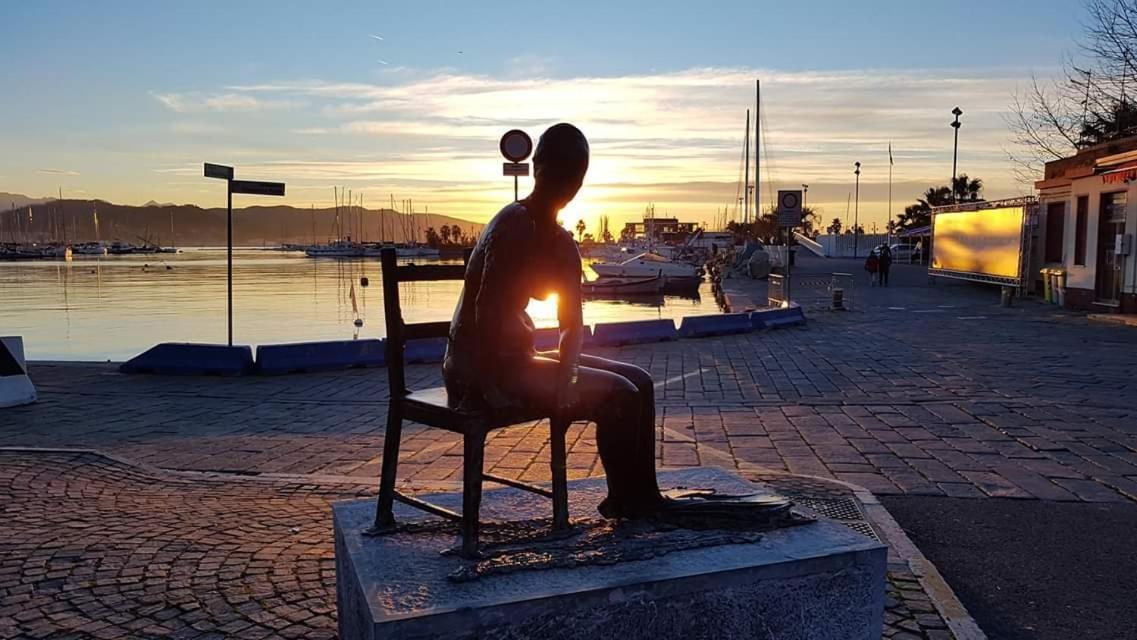 Appartamento Monolocale Marola La Spezia Esterno foto